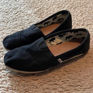 Women’s Toms Alpargata flats- black, Size 8